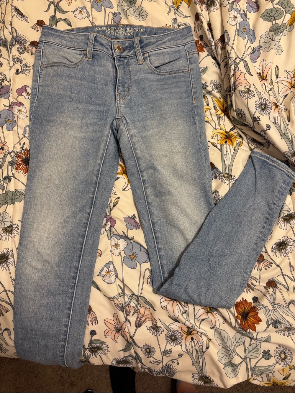 American Eagle Outfitters Light Wash Women's Skinny Jeans